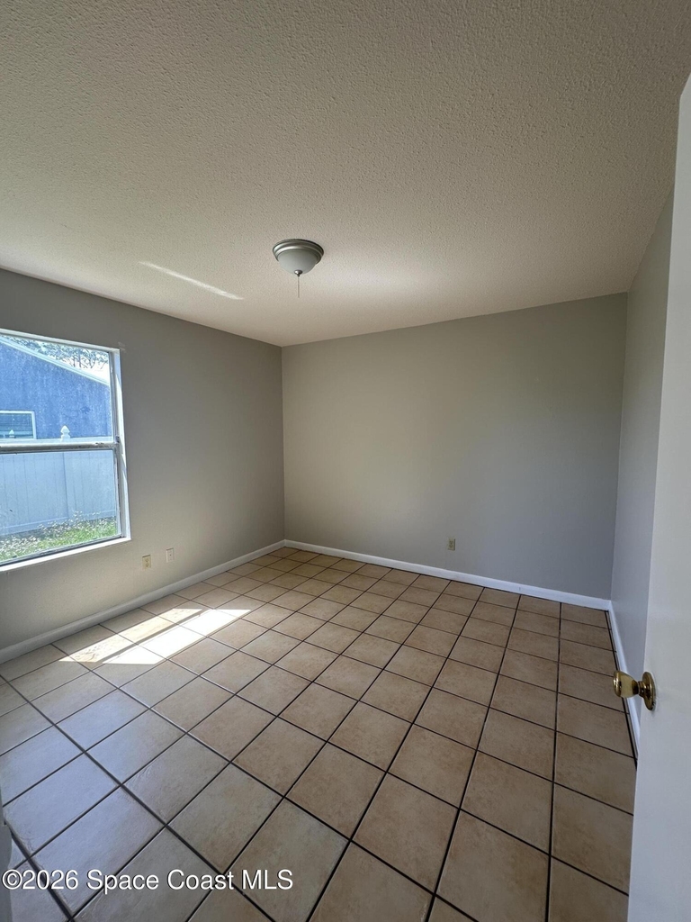 1100 Ipswich Street Nw - Photo 5