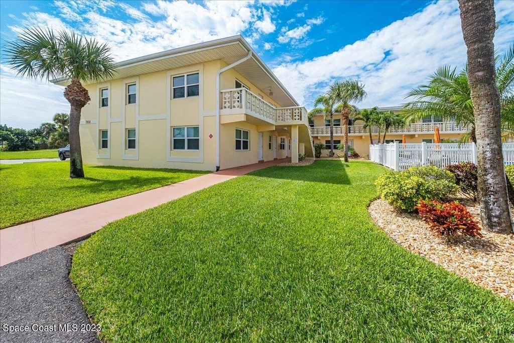 7801 Ridgewood Avenue - Photo 1
