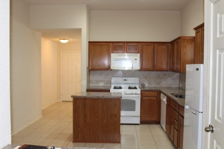 18114 Surrey Lake Lane - Photo 11