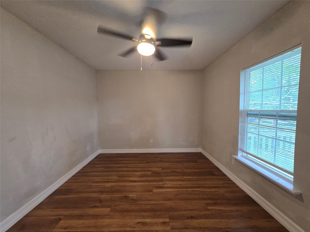19736 Dunbar Avenue - Photo 11