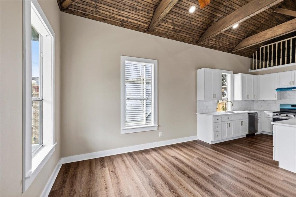 1724 Winnie Street - Photo 1
