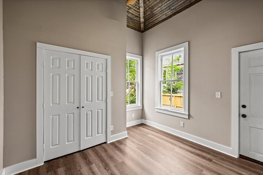 1724 Winnie Street - Photo 9