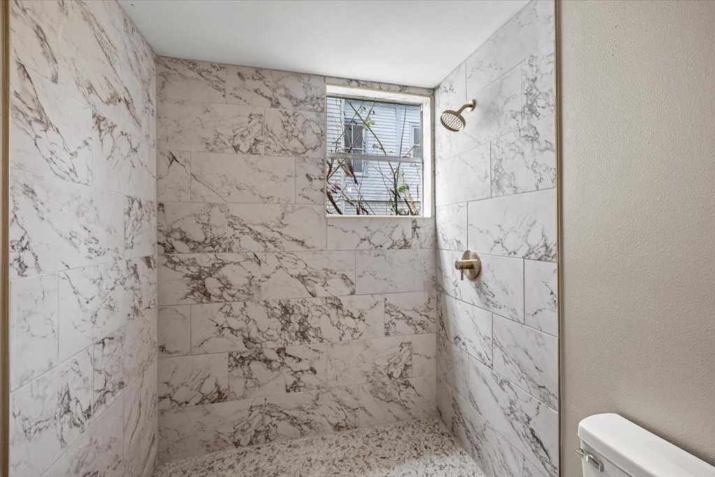 1724 Winnie Street - Photo 6