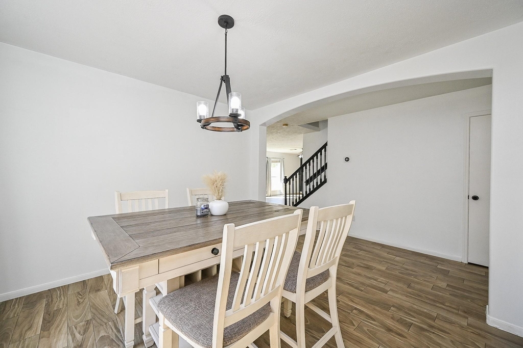 2534 Halstead Drive - Photo 10
