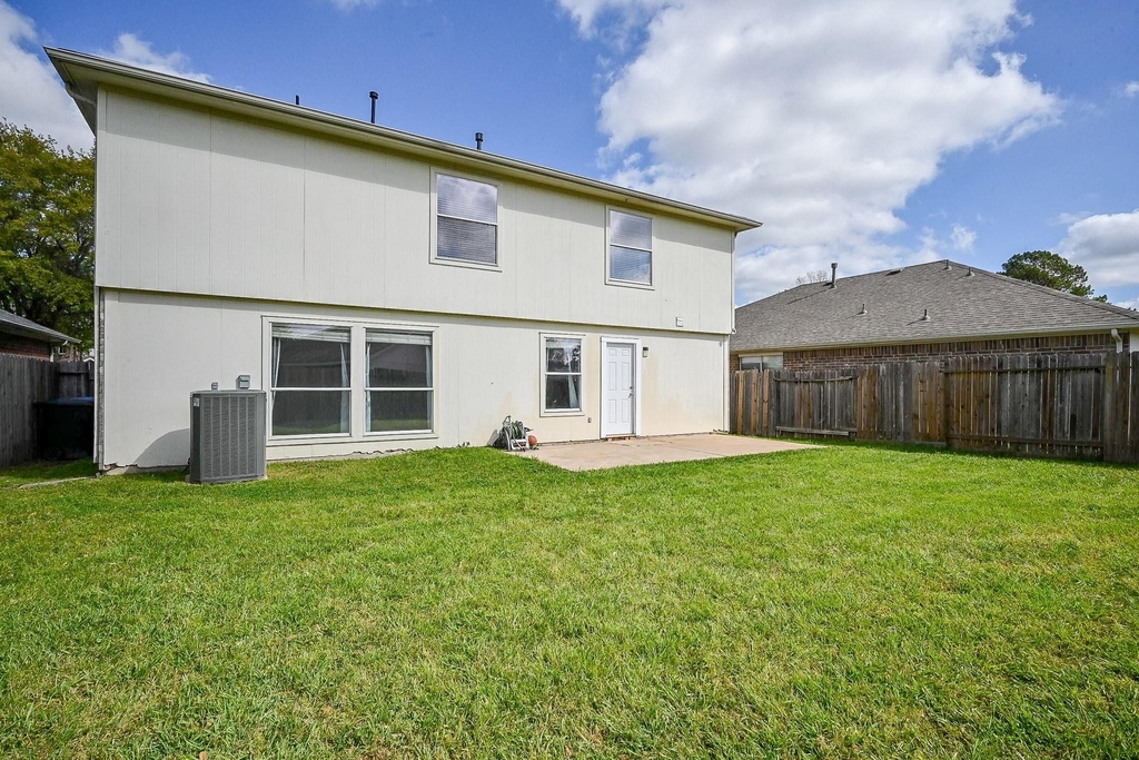 2534 Halstead Drive - Photo 33