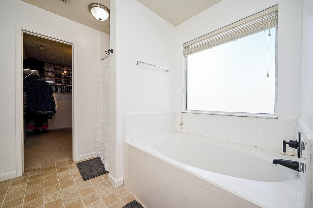 2534 Halstead Drive - Photo 27