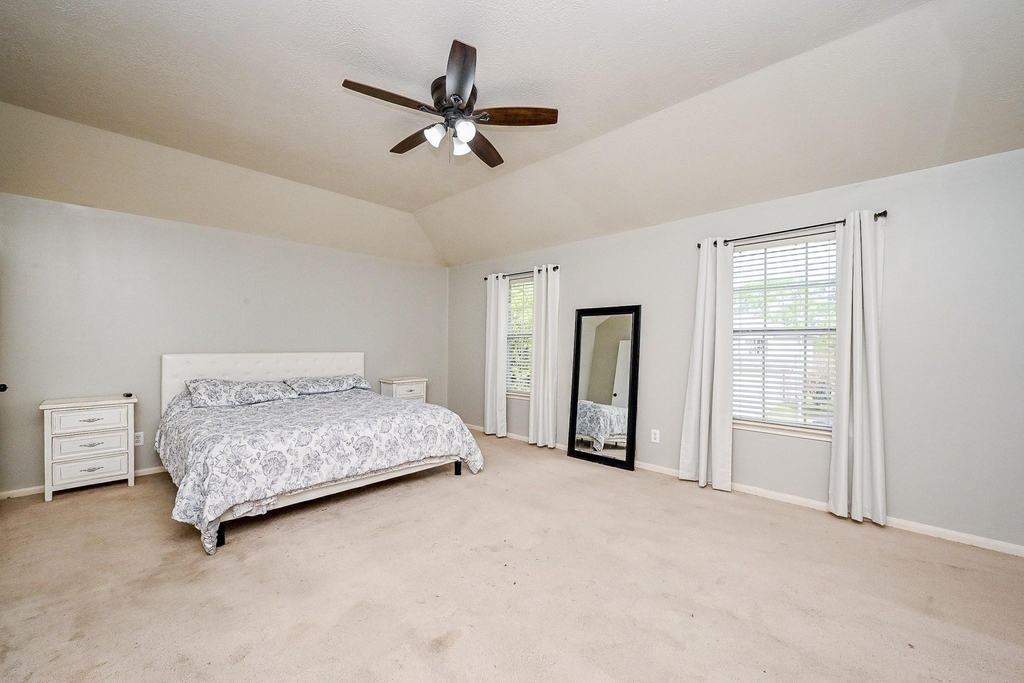 2534 Halstead Drive - Photo 24
