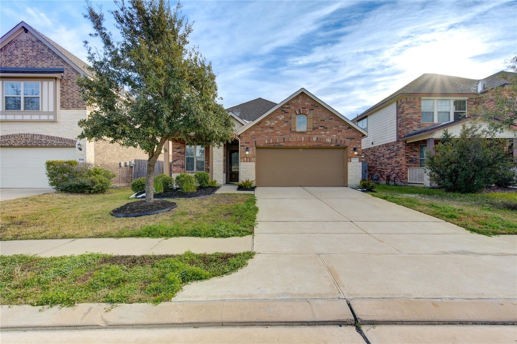 5314 Silver Ledge Drive - Photo 1