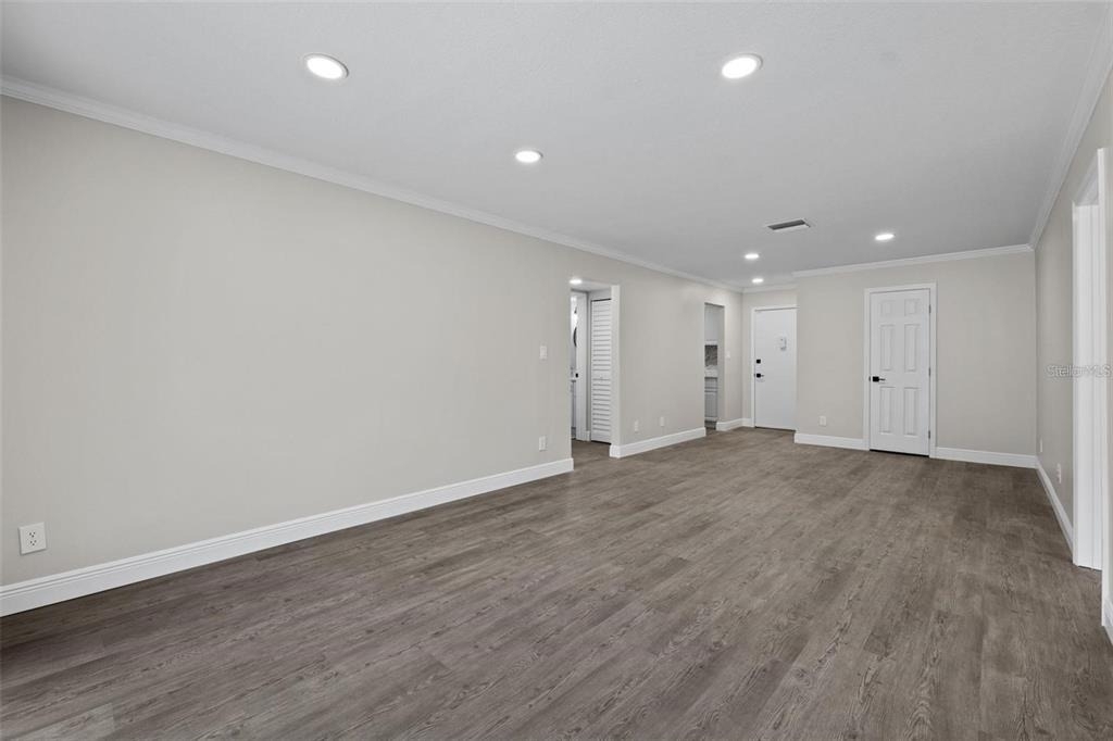 4610 W Gray Street - Photo 9