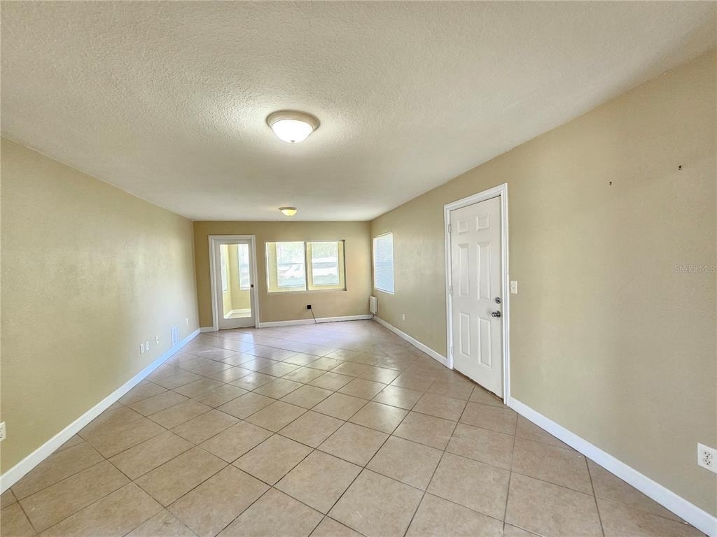 1365 Drew Street - Photo 2