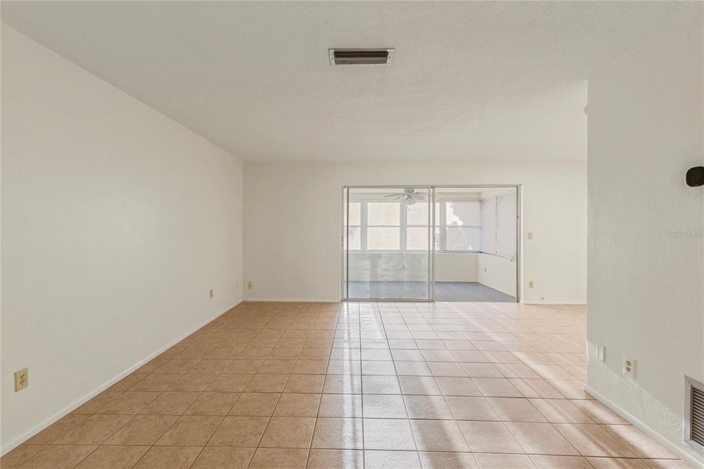 1248 Lazy Lake Road W - Photo 5