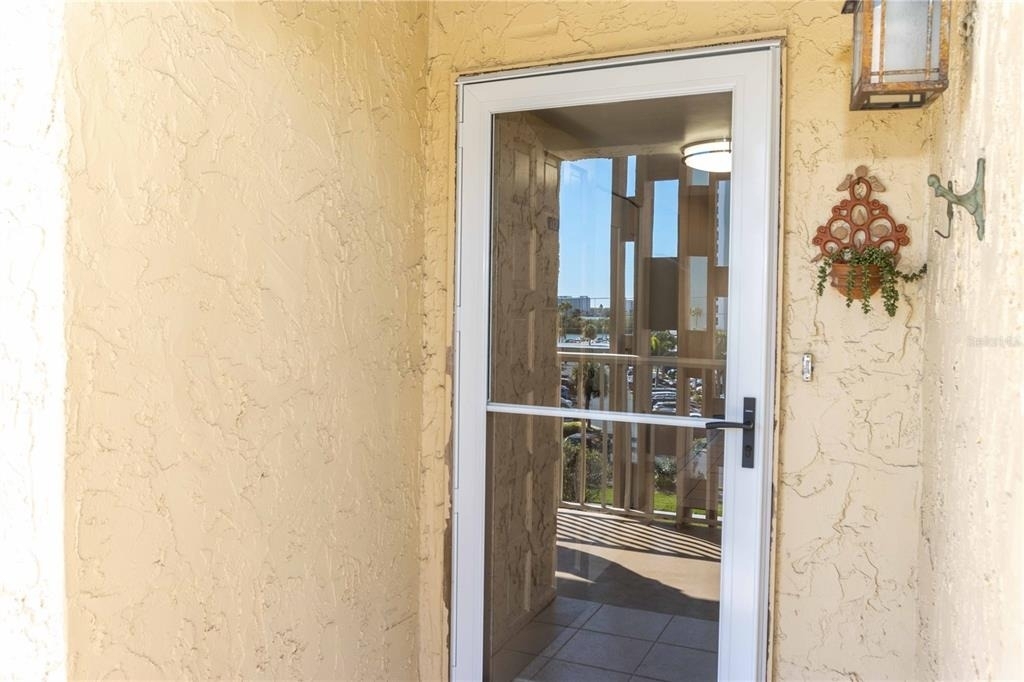 105 Island Way - Photo 1