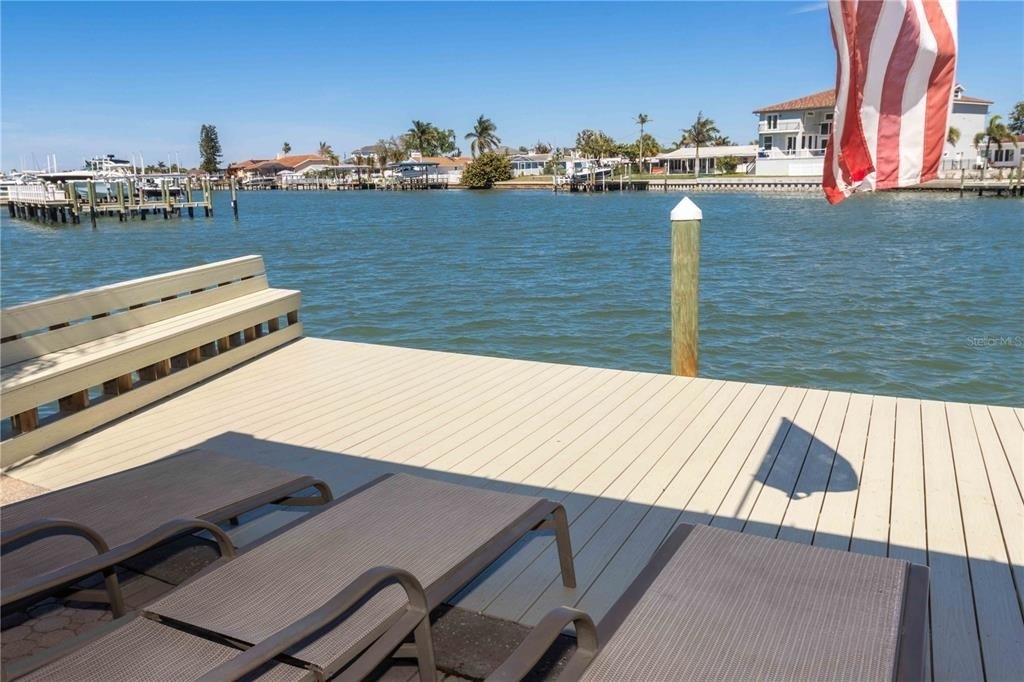 105 Island Way - Photo 37