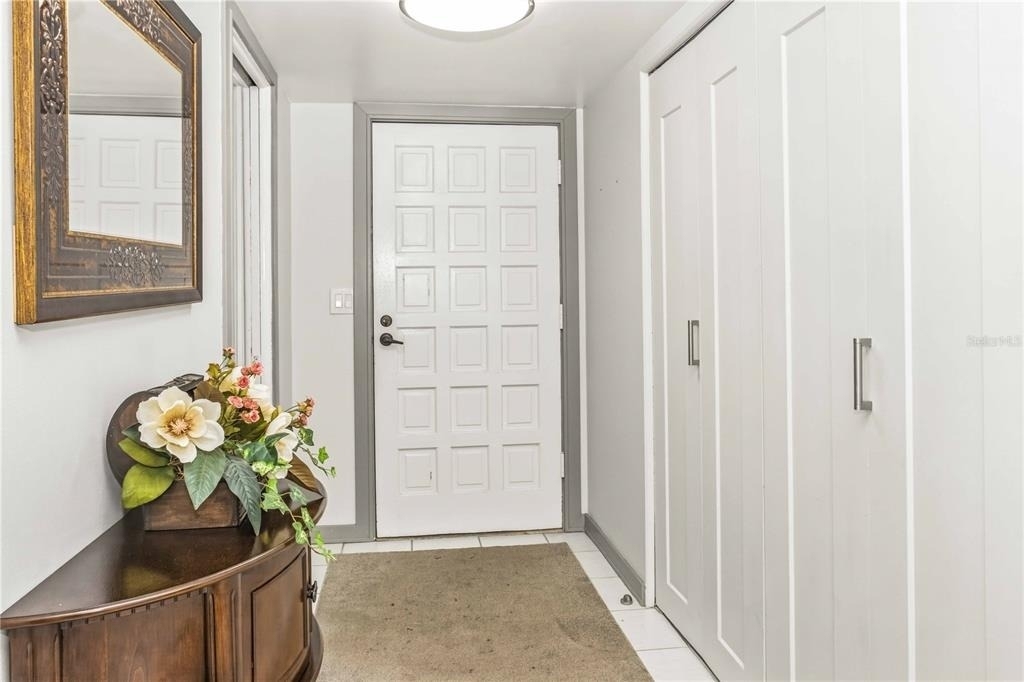 105 Island Way - Photo 2