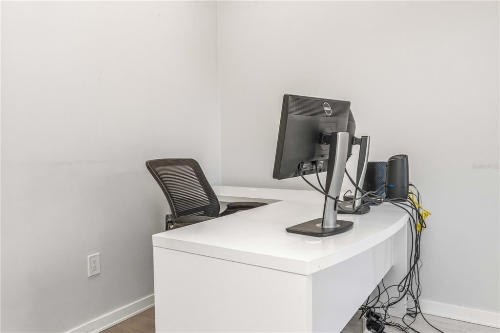 105 Island Way - Photo 26