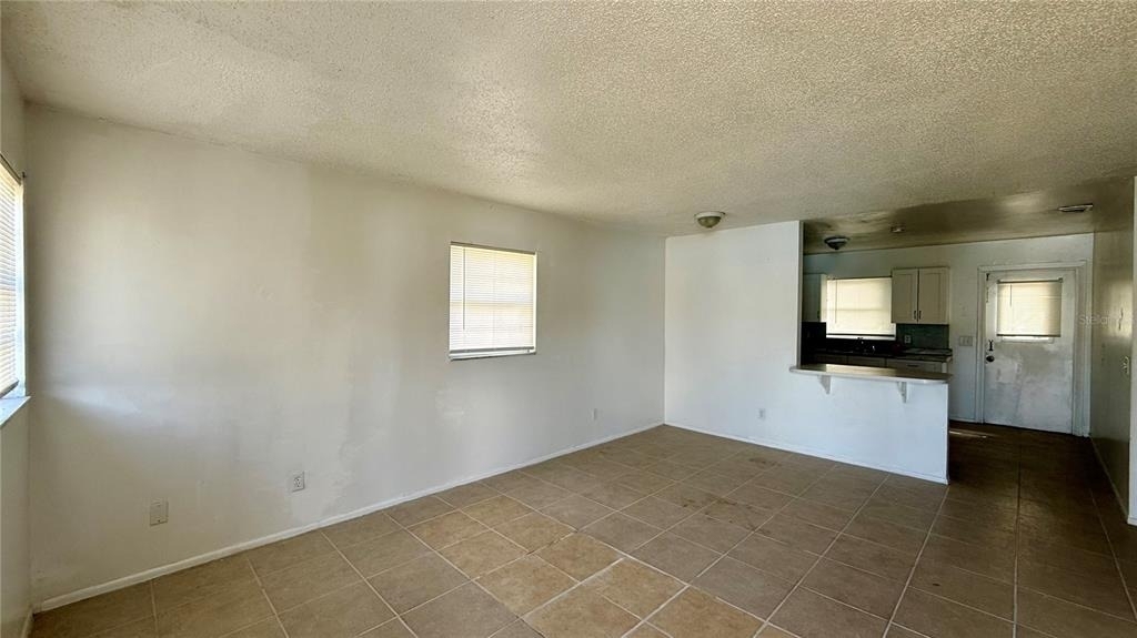 325 W Pierce Street - Photo 1