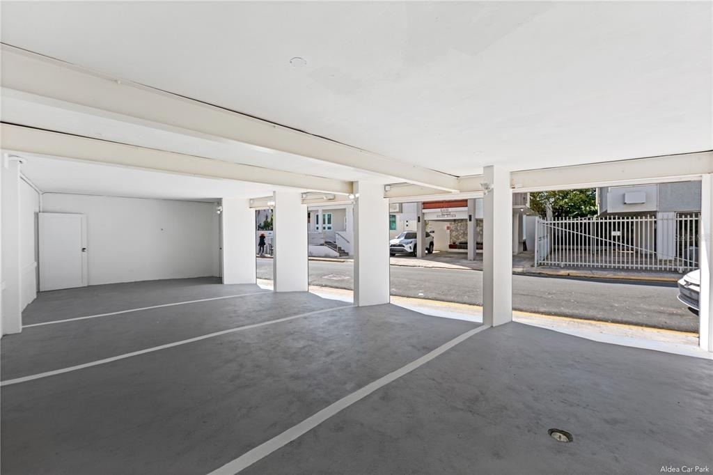 1366 Wilson Ave - Photo 4