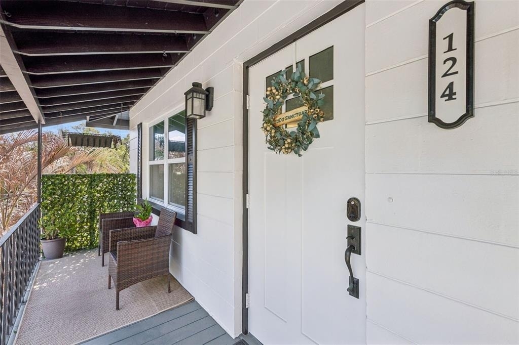 124 E Harding Street - Photo 3