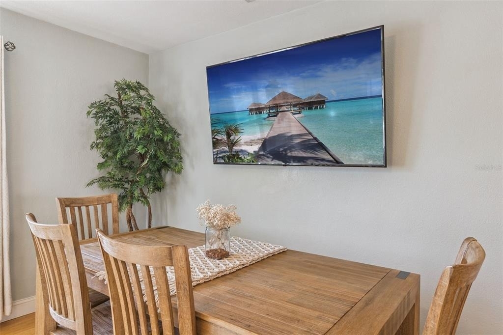 124 E Harding Street - Photo 6