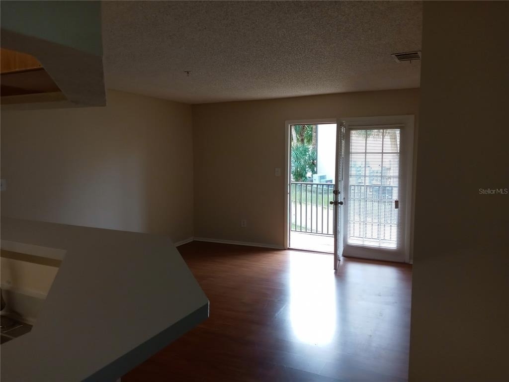 216 Afton Square - Photo 7