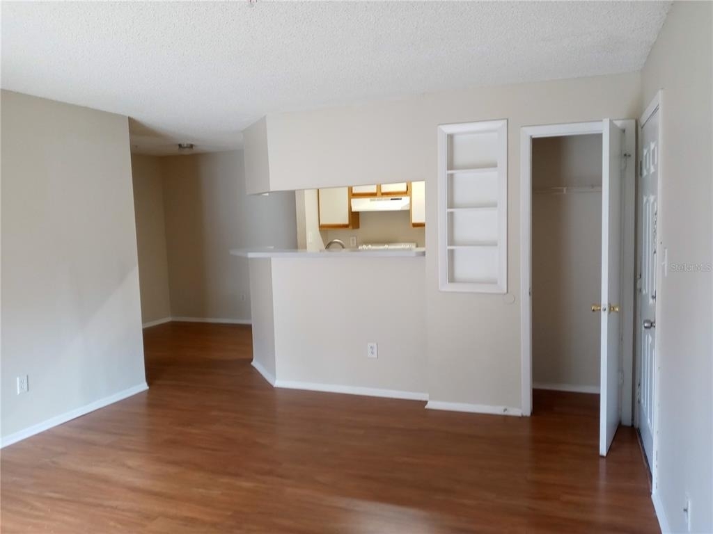 216 Afton Square - Photo 6