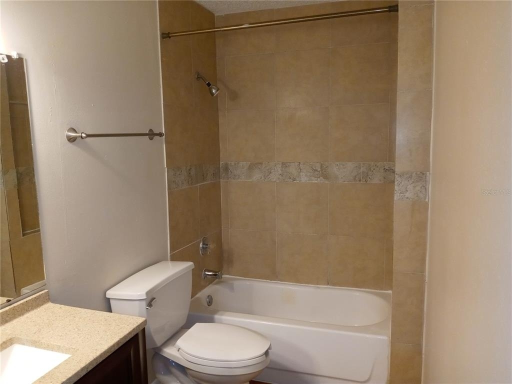 216 Afton Square - Photo 18