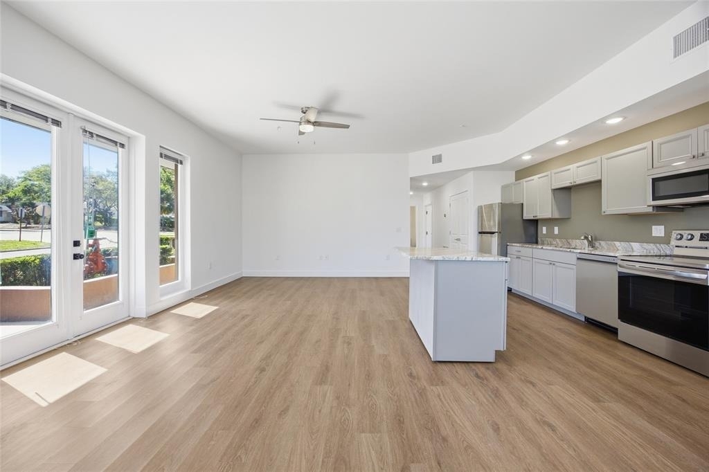 100 N Dewey Street - Photo 8