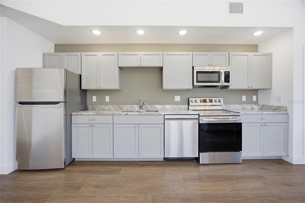 100 N Dewey Street - Photo 7