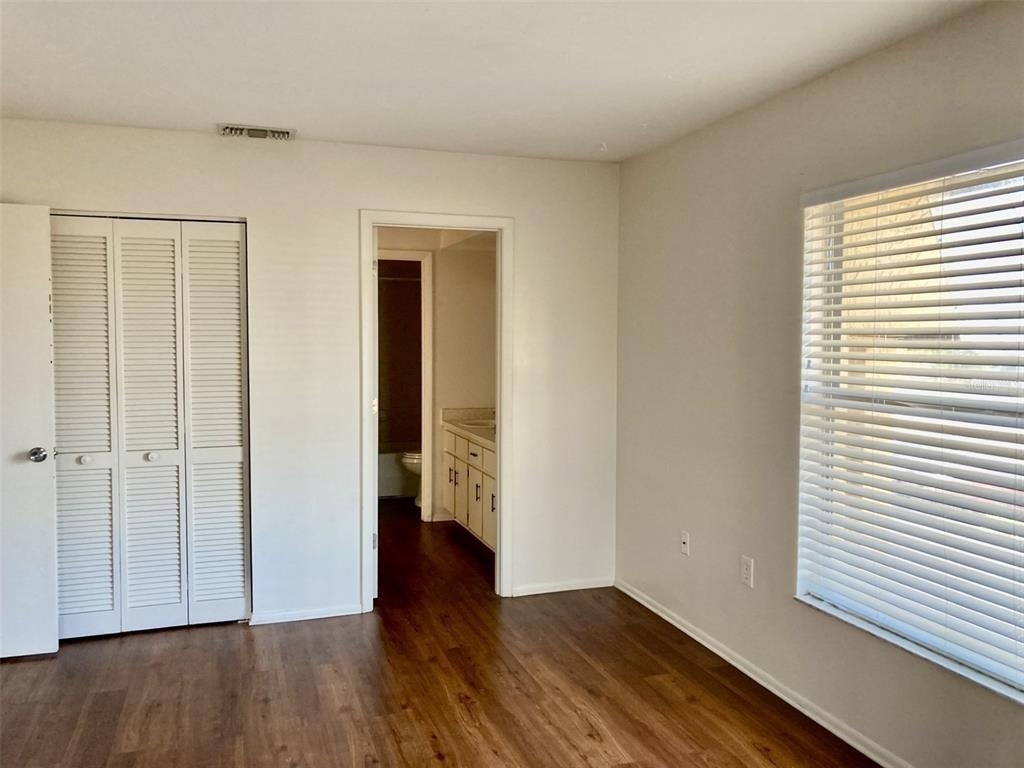 5008 Manatee Avenue W - Photo 6