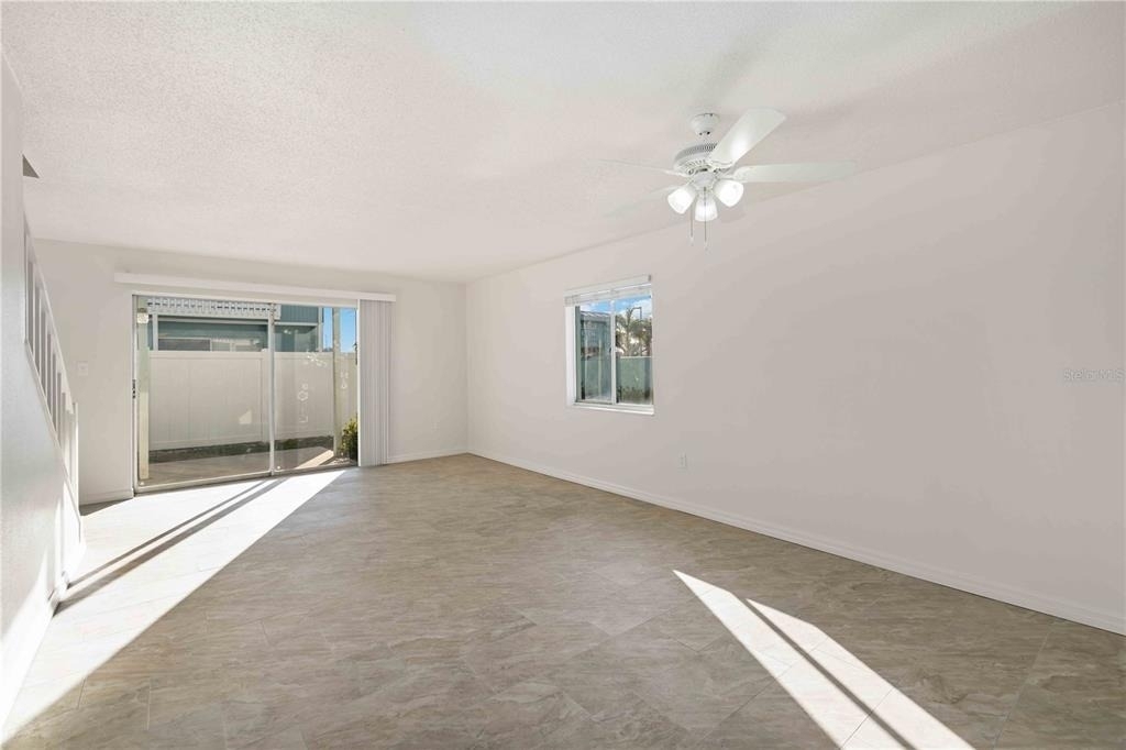 3569 Bee Ridge - Photo 4