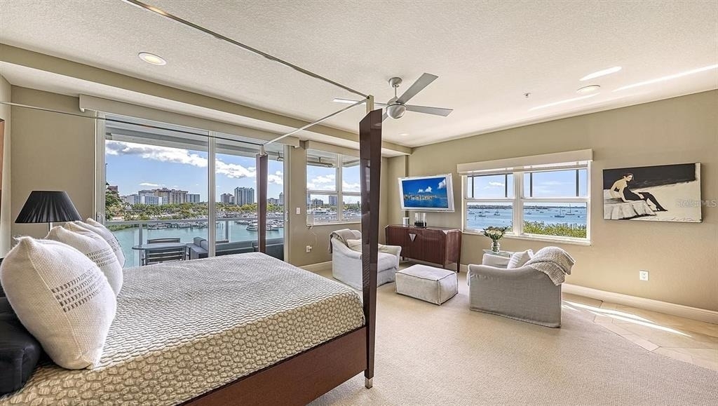650 Golden Gate Point - Photo 21