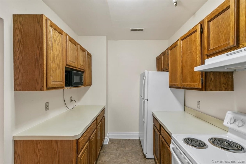 196 Crown Street - Photo 9