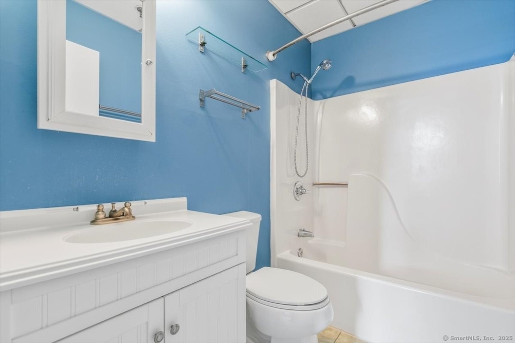 196 Crown Street - Photo 18