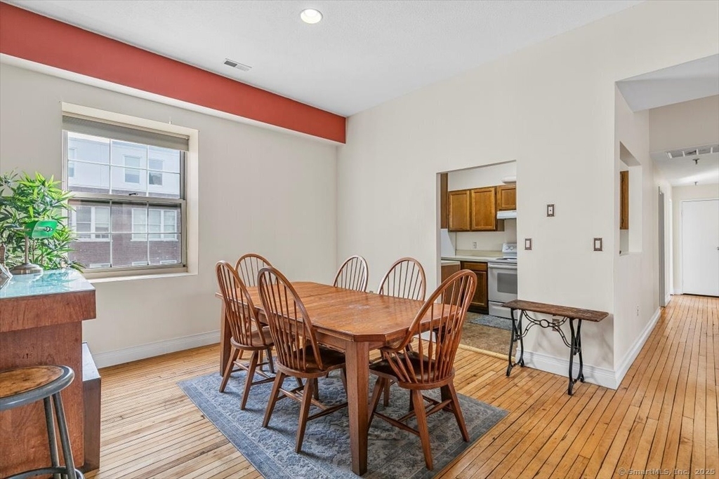 196 Crown Street - Photo 5