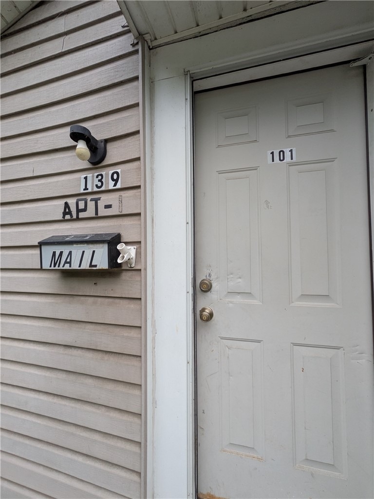 139 N Water Ave - Photo 1