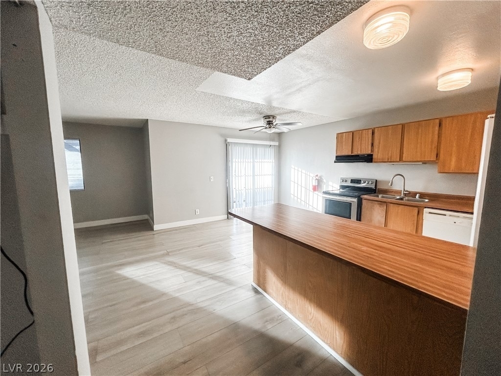 1305 Kari Lee Court - Photo 3