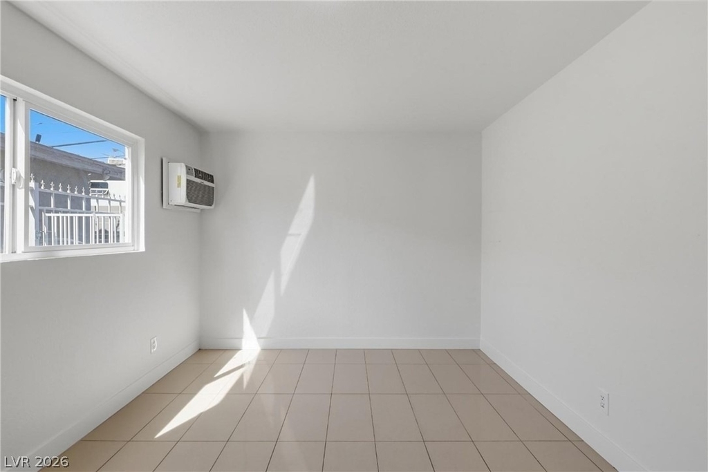 180 W New York Avenue - Photo 5