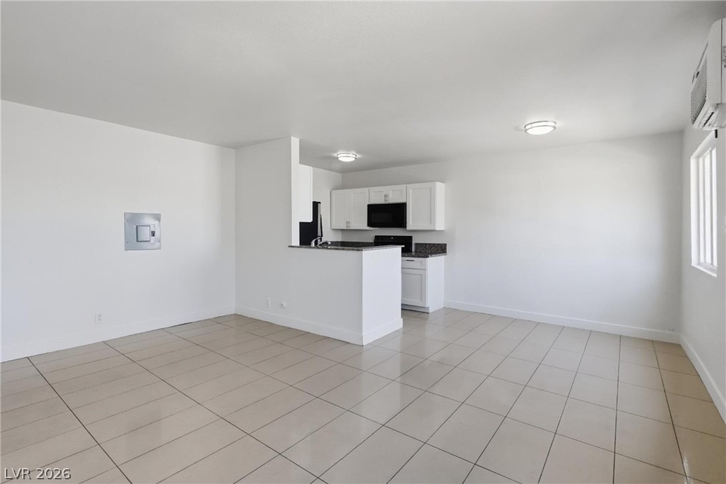 180 W New York Avenue - Photo 2