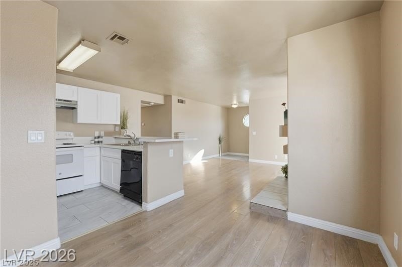 2982 Juniper Hills Boulevard - Photo 5