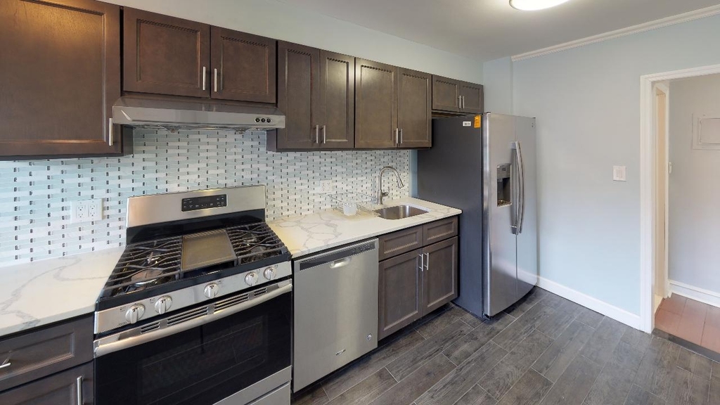 67-12 Juno Street - Photo 3