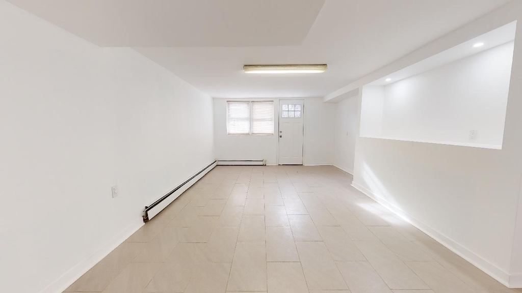 67-12 Juno Street - Photo 10
