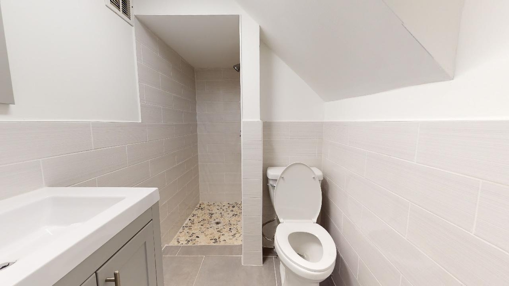 67-12 Juno Street - Photo 17