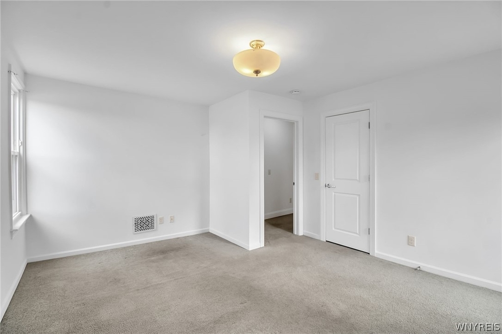 5849 Broadway Street - Photo 13