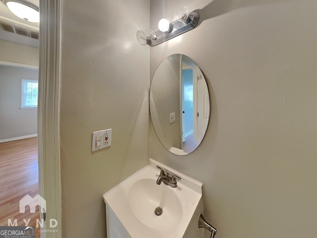 450 Fairburn Road Nw - Photo 11