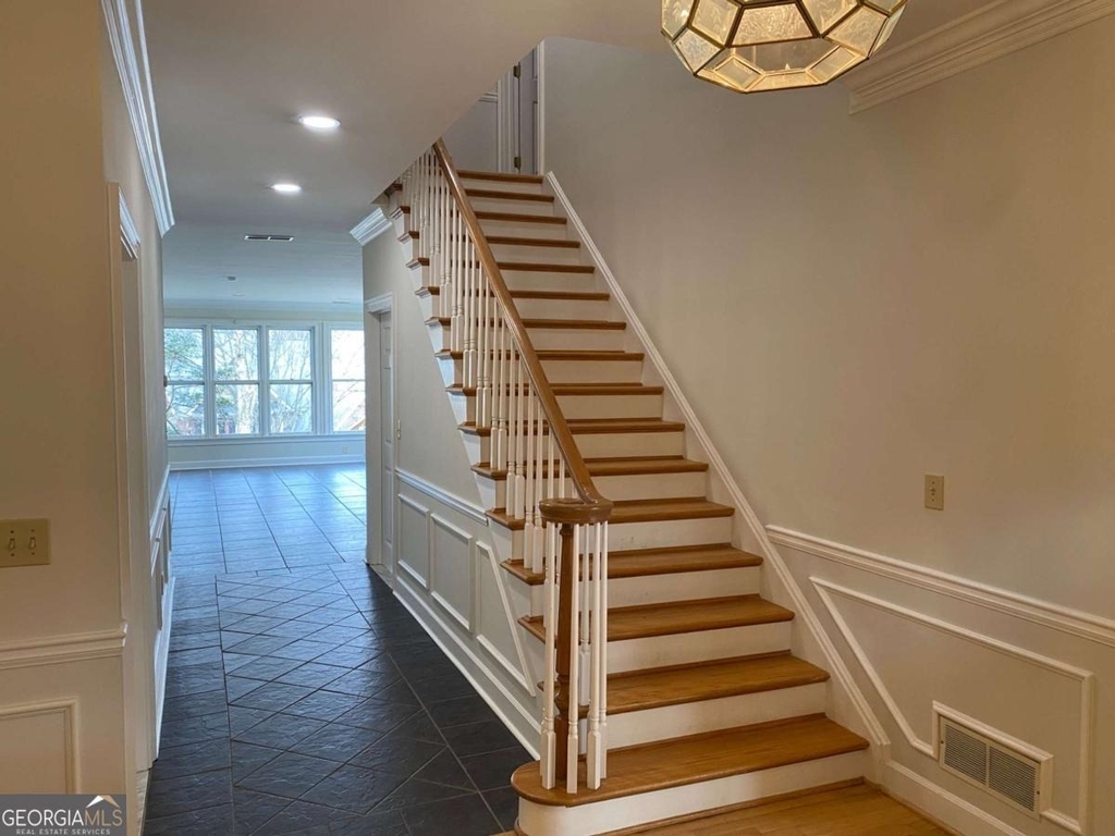 7155 Roswell Road - Photo 31
