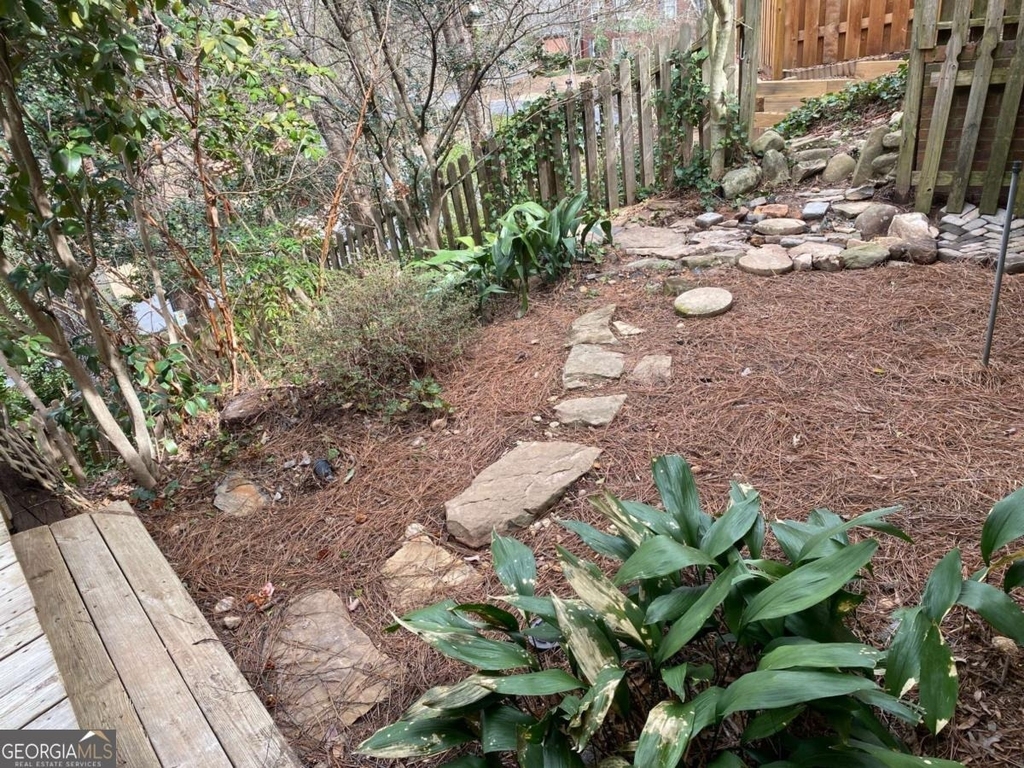 7155 Roswell Road - Photo 38