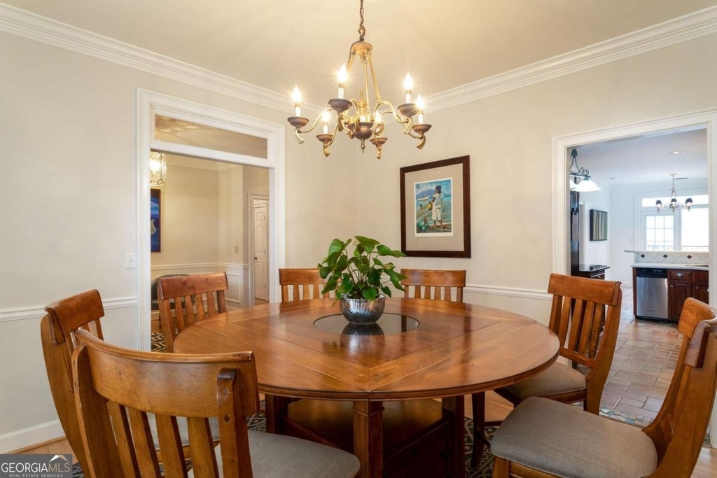 7155 Roswell Road - Photo 13