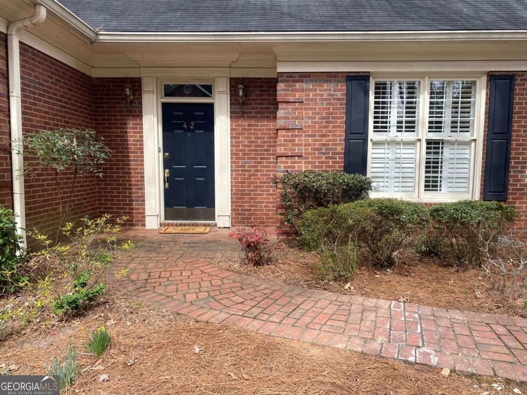 7155 Roswell Road - Photo 2