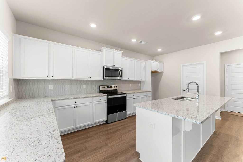 755 Lakehaven Lane - Photo 10