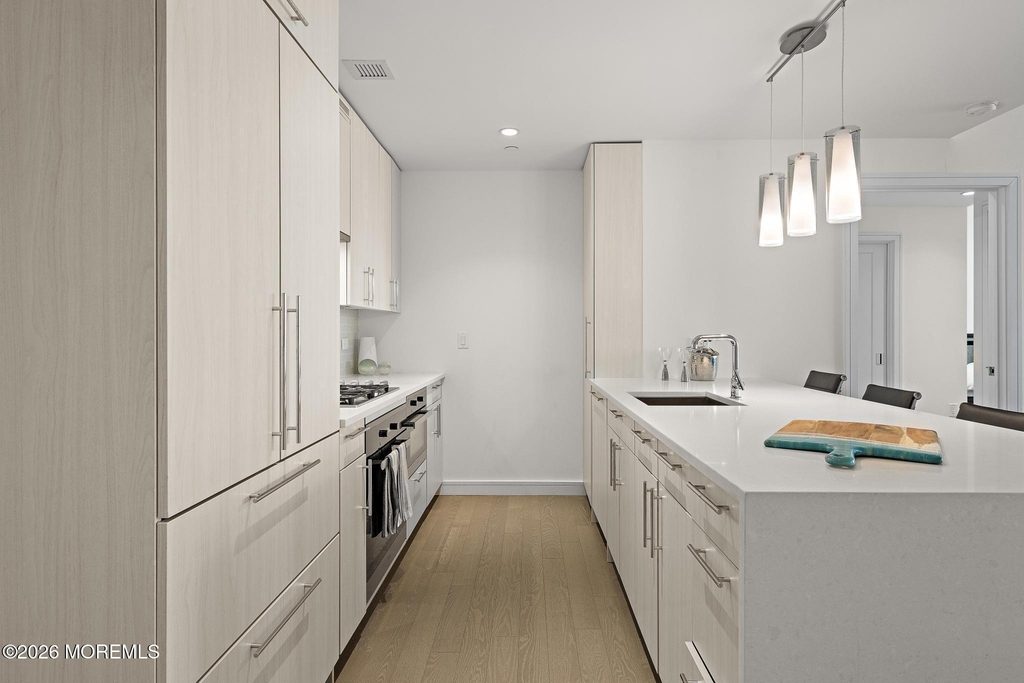 15 Morris Avenue - Photo 8